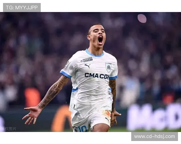 巴尔科拉双响发威助巴黎主场击退朗斯稳夺法甲四连胜再攀佳绩